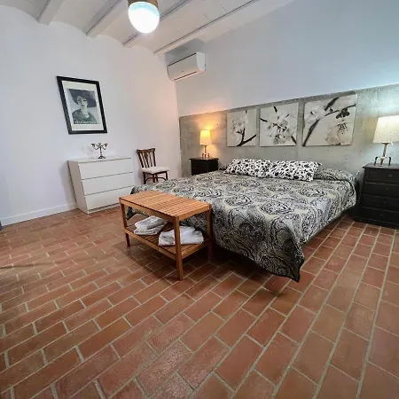 Alzabara Con Piscina Privada * Taberno