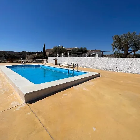 Alzabara Con Piscina Privada * Taberno